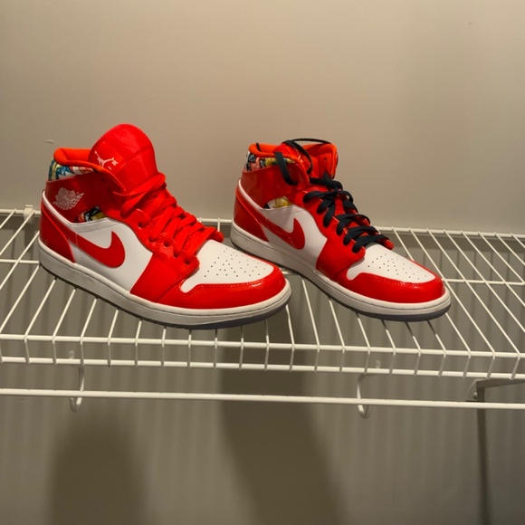 Men Air Jordan Mid SE Barcelona - Picture 2 of 6